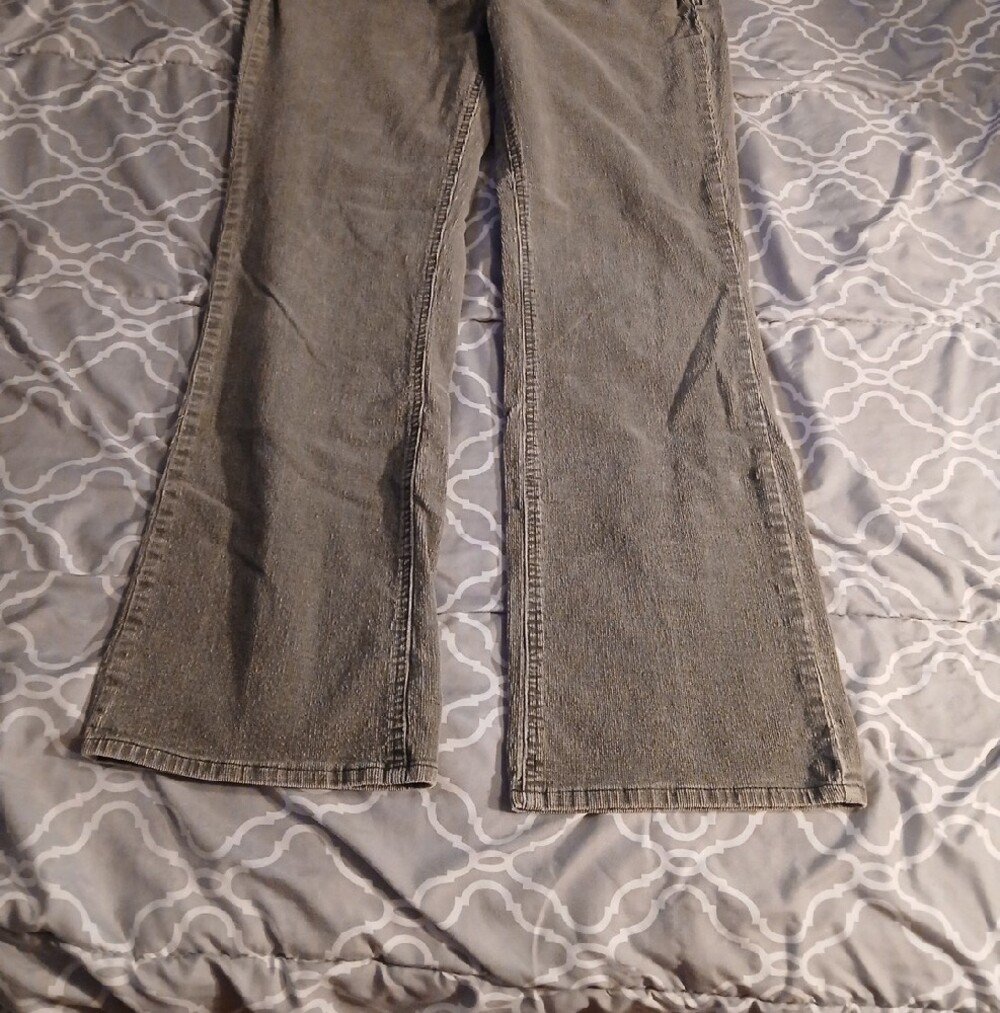 Ruff Hewn Women’s Grey Corduroy Jeans - Classic Back Pocket Style - Picture 4 of 7